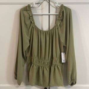 Nine West feminine top. Cute neck & waist detail. NWT. Sz Lg.